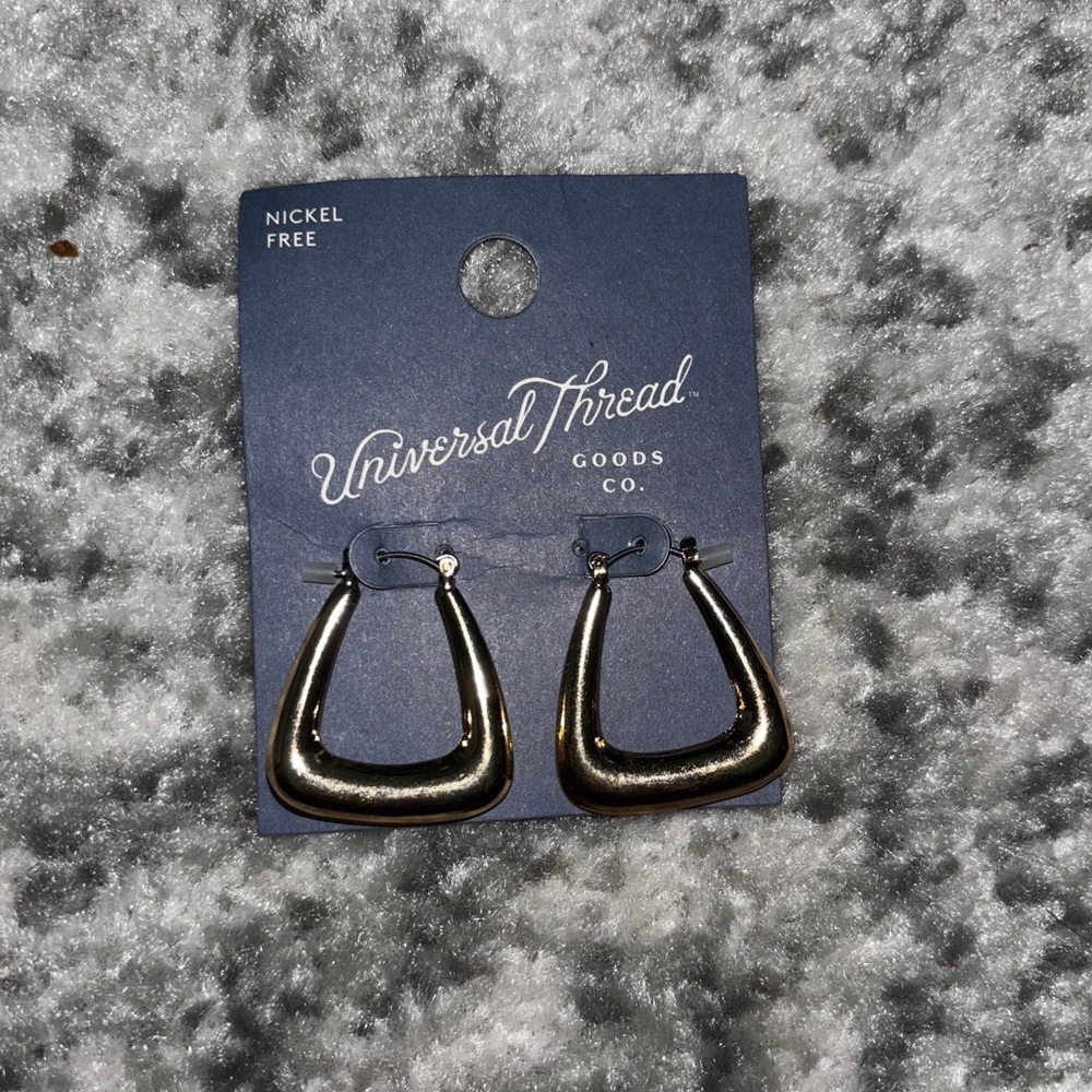 NWT Universal Thread Nickel Free Gold Tone Triangle Hoop Earrings